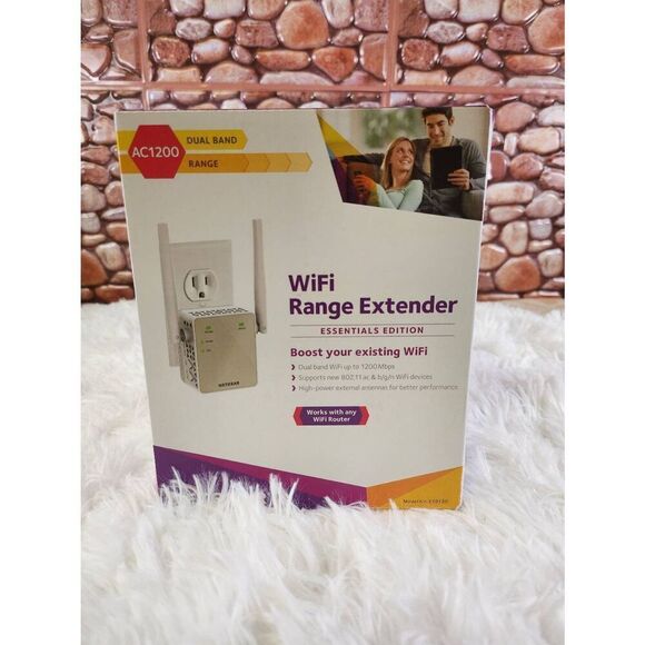 Netgear WiFi Extender AC1200 #B4 - Picture 1 of 7